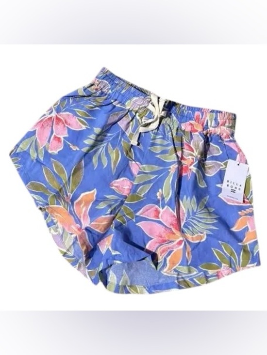 Billabong Pants - FLASH SALE 🚩Billabong pipe line shorts nwt small